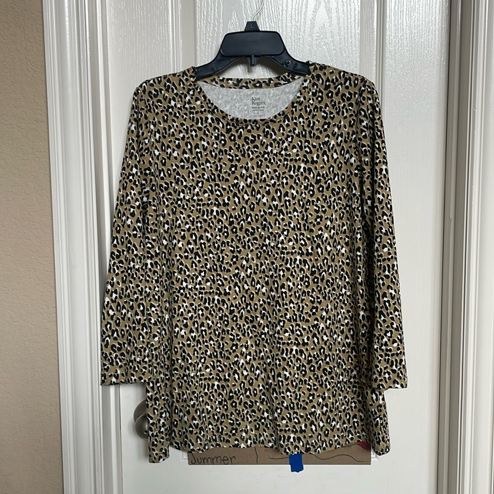 Kim Rogers leopard shirt size large